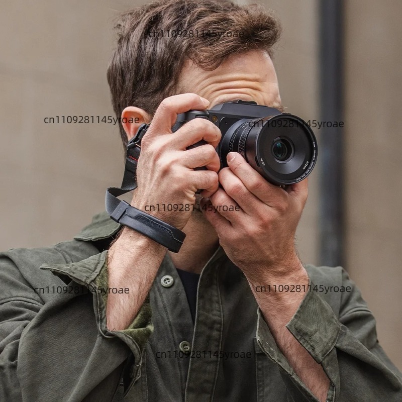 Magnetyczny pasek na nadgarste – Camera Wrist Strap recenzja i cena